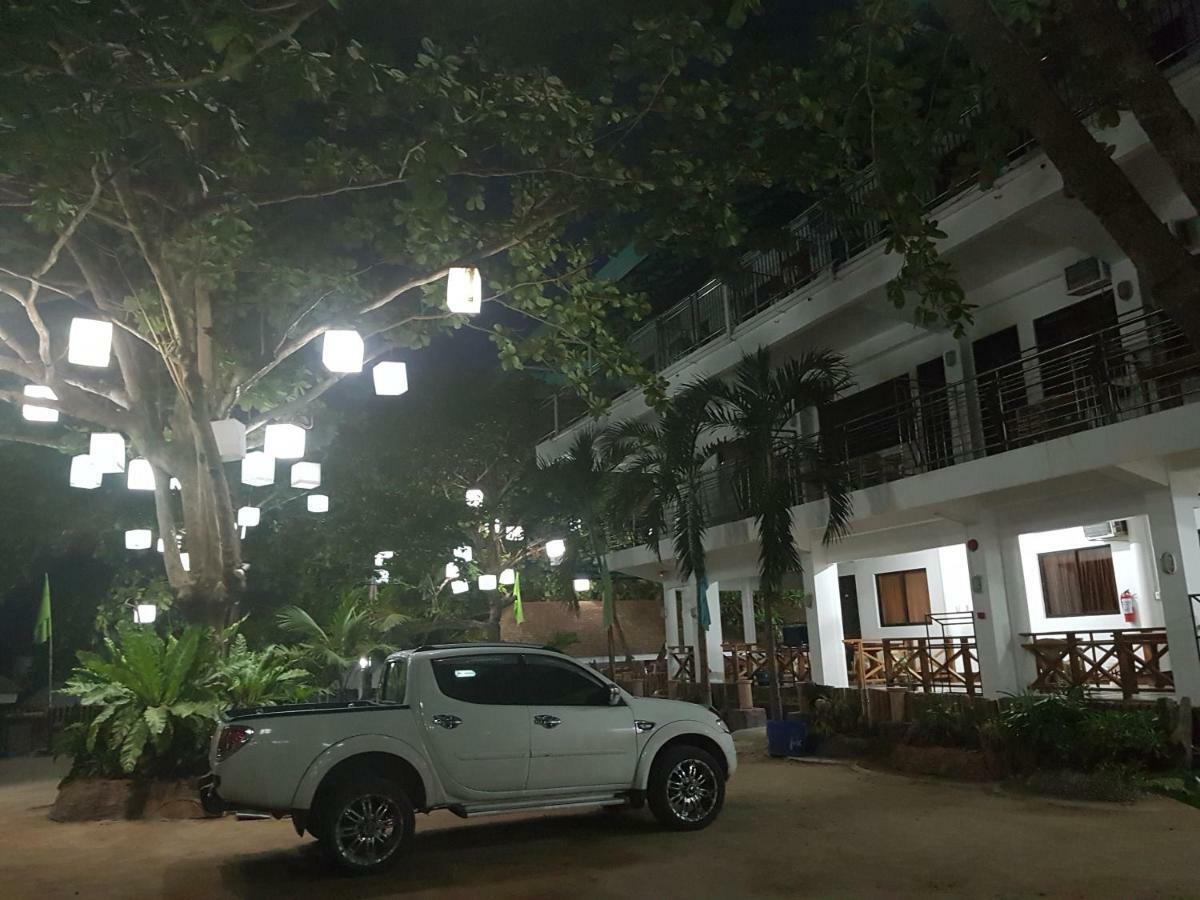 Hk Beach Resort And Restaurant Moalboal Exterior photo